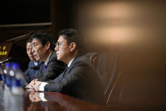 亚洲欧美久久精品一区