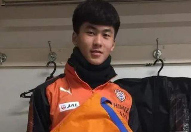 奶真大小浪货大声叫